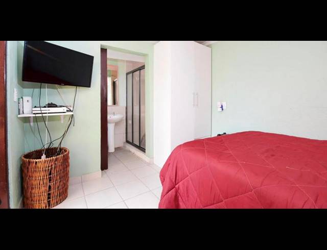 3 BEDROOM HOUSE FOR SALE IN OLIEVENHOUTBOSCH